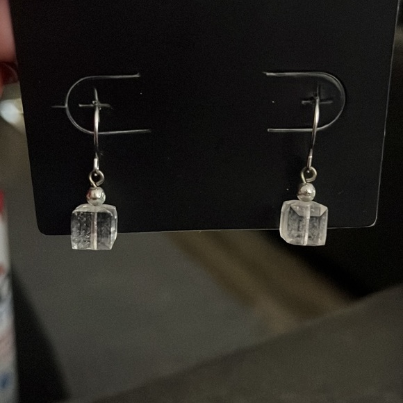 SWAROVSKI CUBE DROP EARRINGS 🔥🔥🔥 - Picture 5 of 8